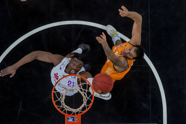 绩夺得亚军 绩夺得亚军