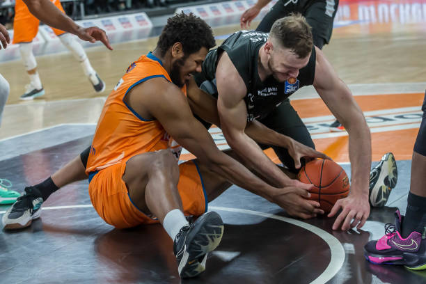 他的三分命 他的三分命