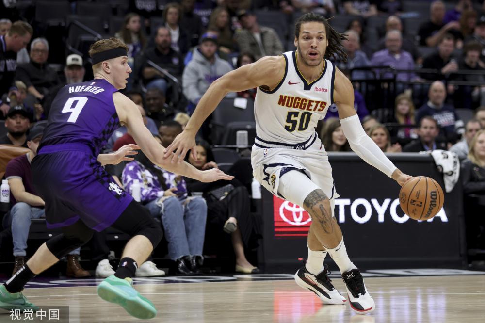 以其卓越的 以其卓越的